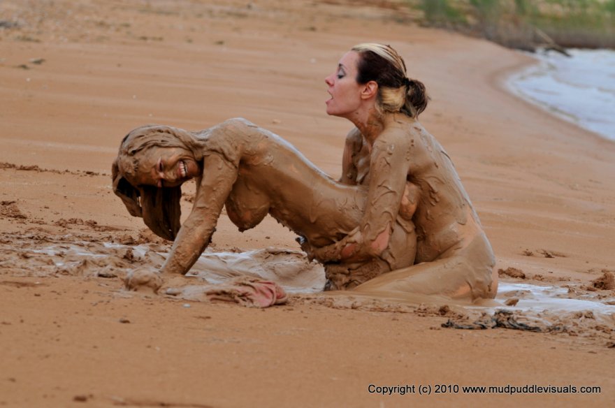 naked women mud wrestling - sara j hd wife stranger porn