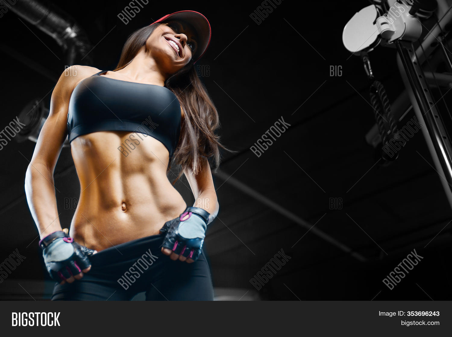 Muscle Naked Woman paris annonce daniel lisk recommends Muscle Naked Woman