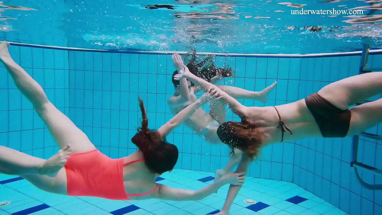 underwater threesome anonymous sexting underwater threesome