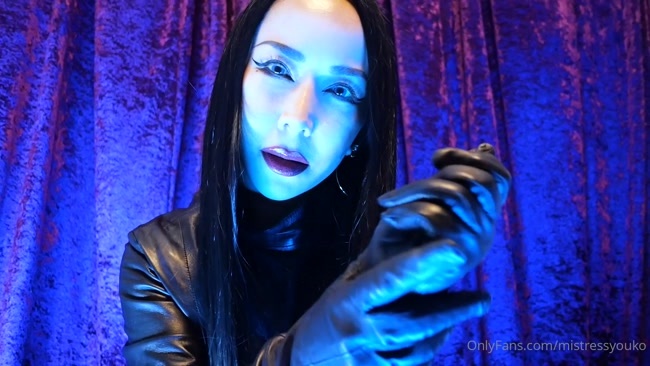 mistress youko joi - cortney cox nude brittney cruise porn