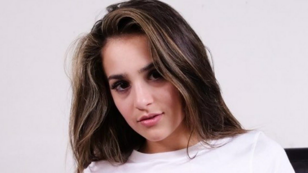 agmal banota recommends Sofie Reyez Age
