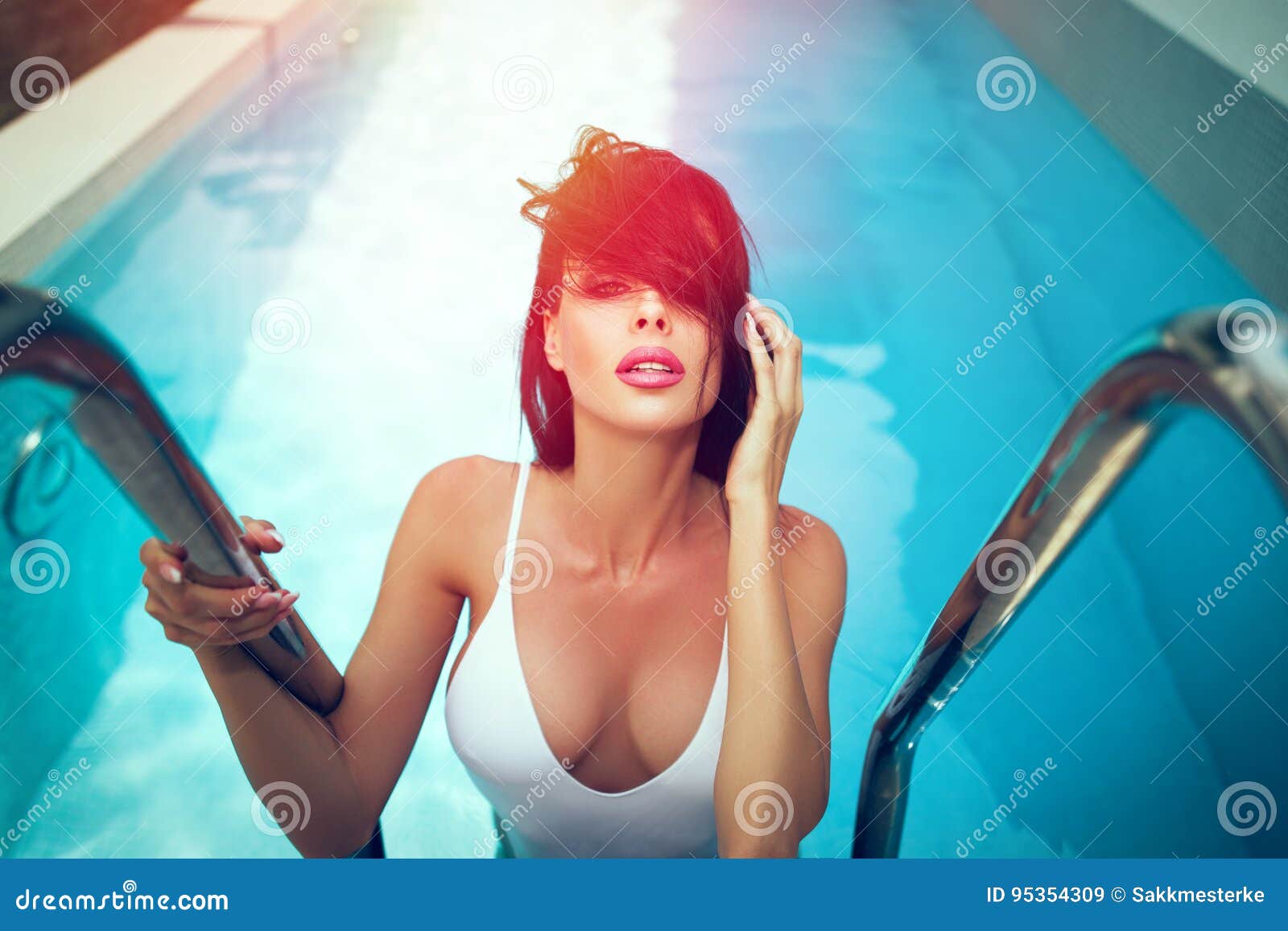 women fisted agnes romero recommends pool tits pic