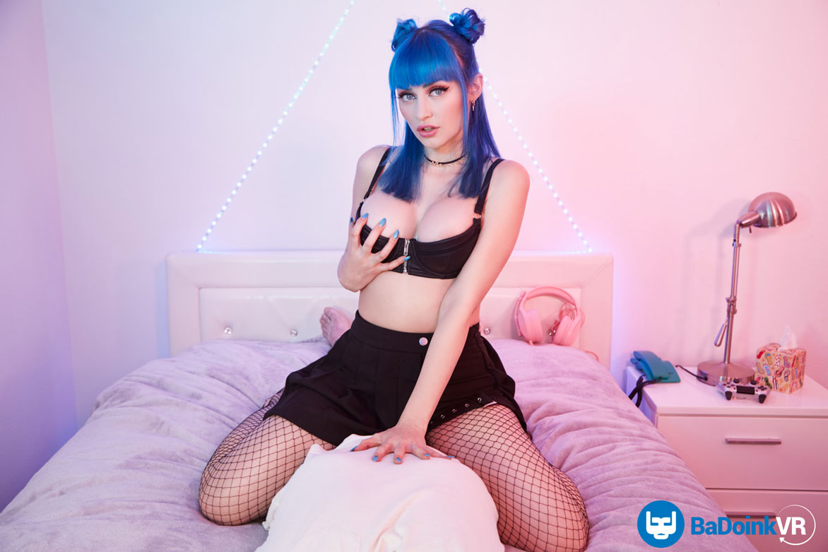 tiny brunette porn amanda michelle espinosa recommends Jewelz Blu Gamer