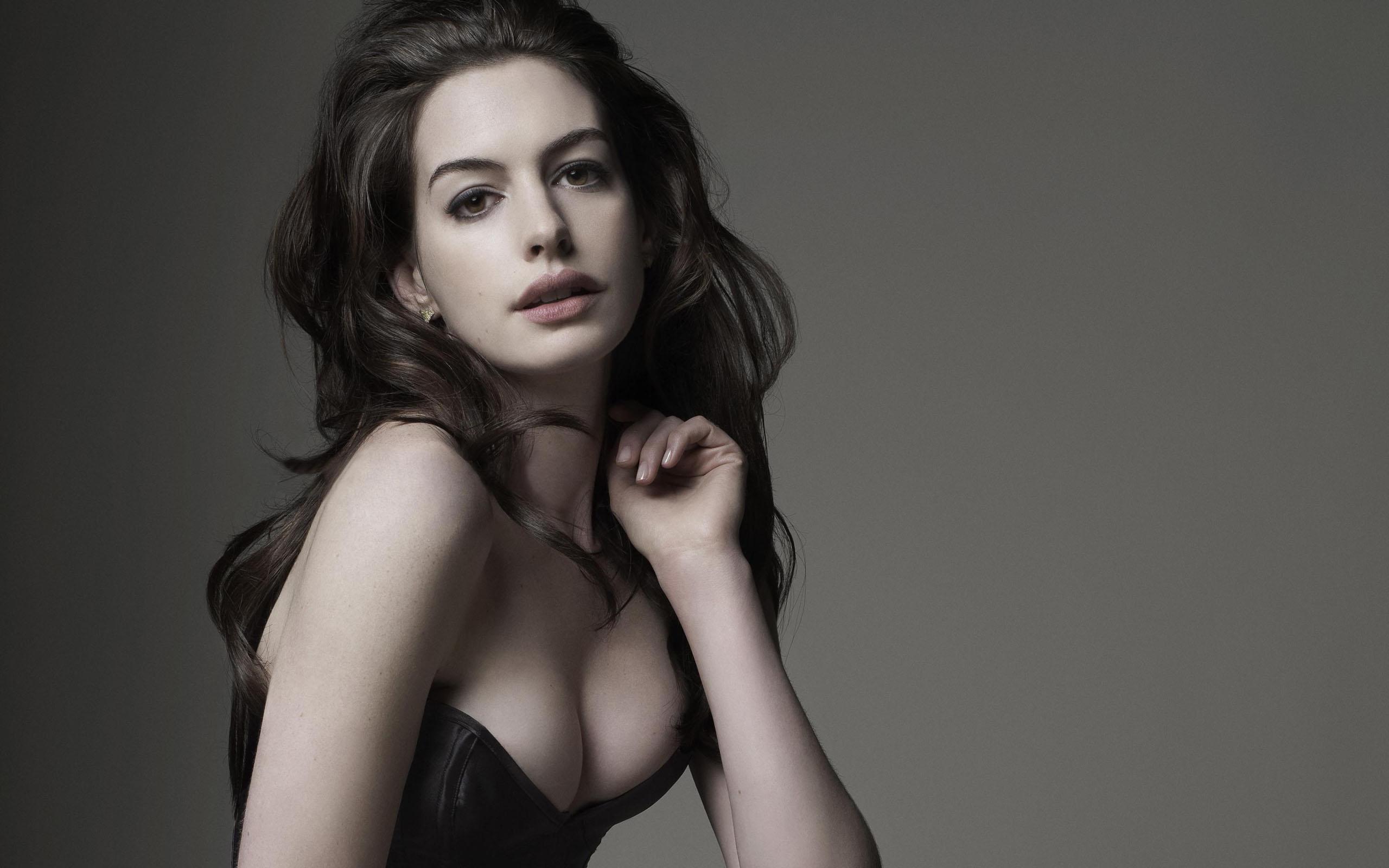anne hathaway hot photos - turkish milf hellraiser porn