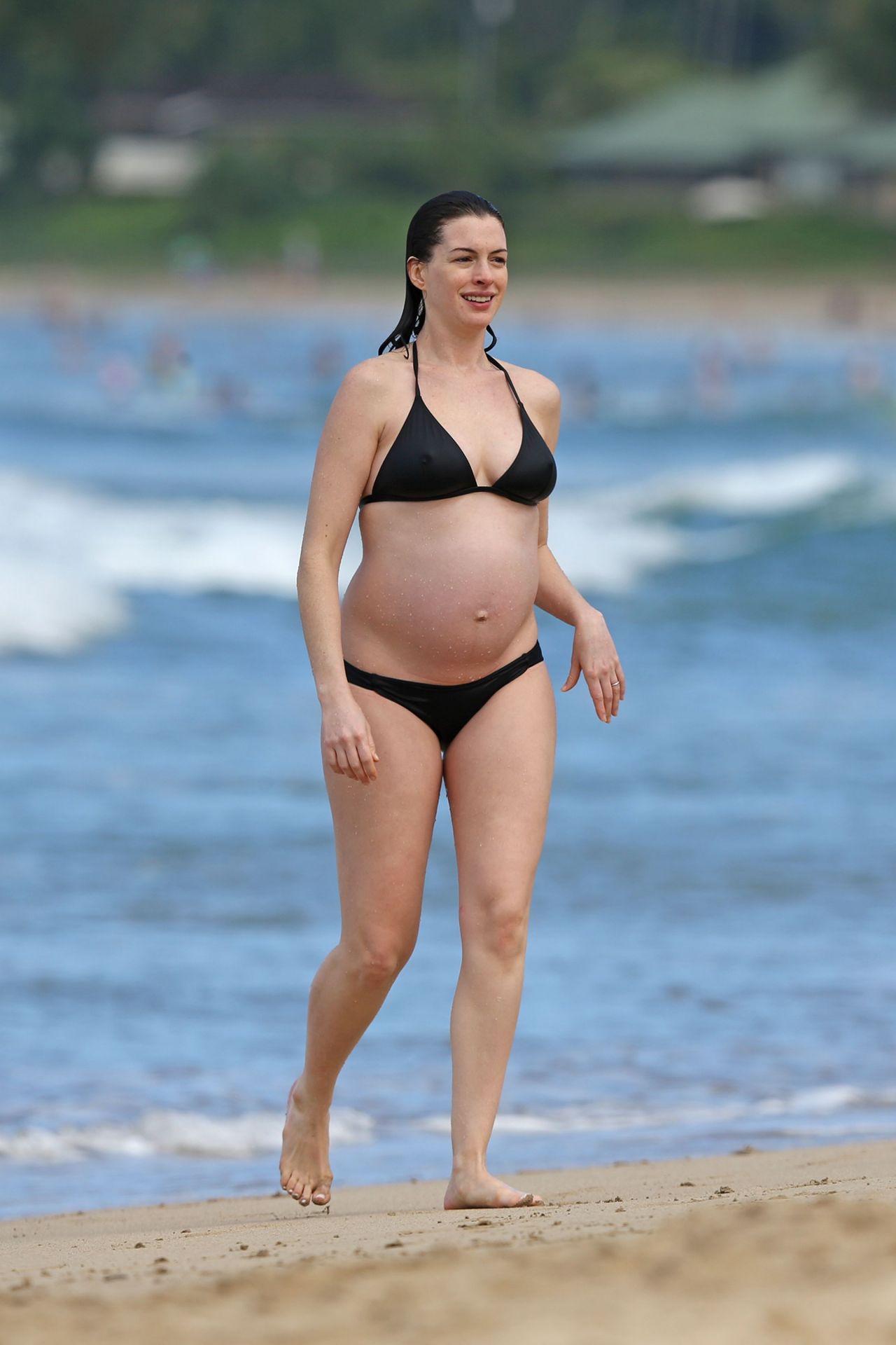 anne hathaway hot photos - tit fight gloryholeswallow taylor