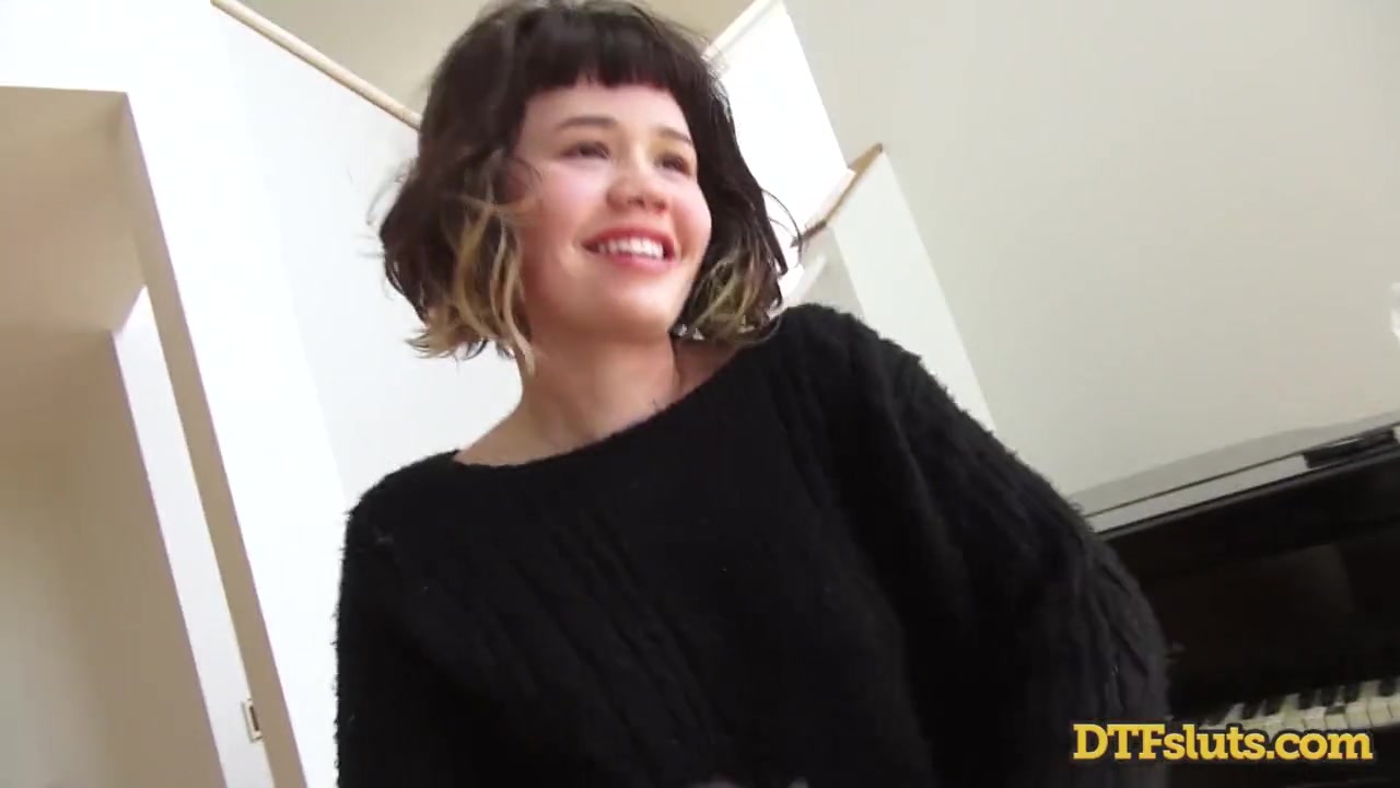 alli white like piano skills yhivi shows off photo ana sovilj recommends two shemales fucking each other pic