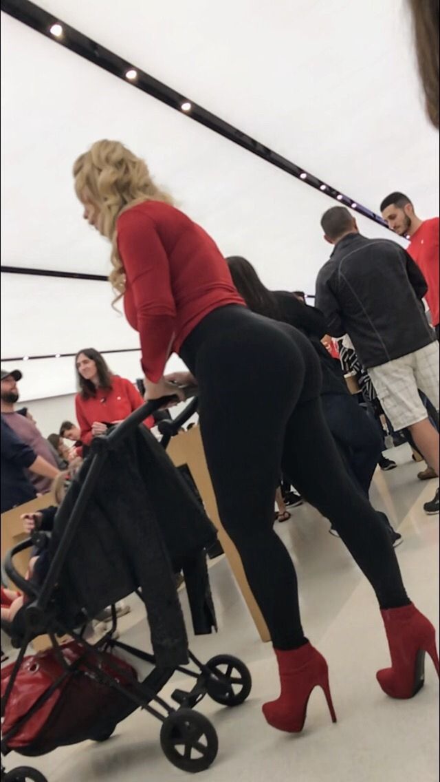 nudes in yoga pants - mstx black omegle nude webcam