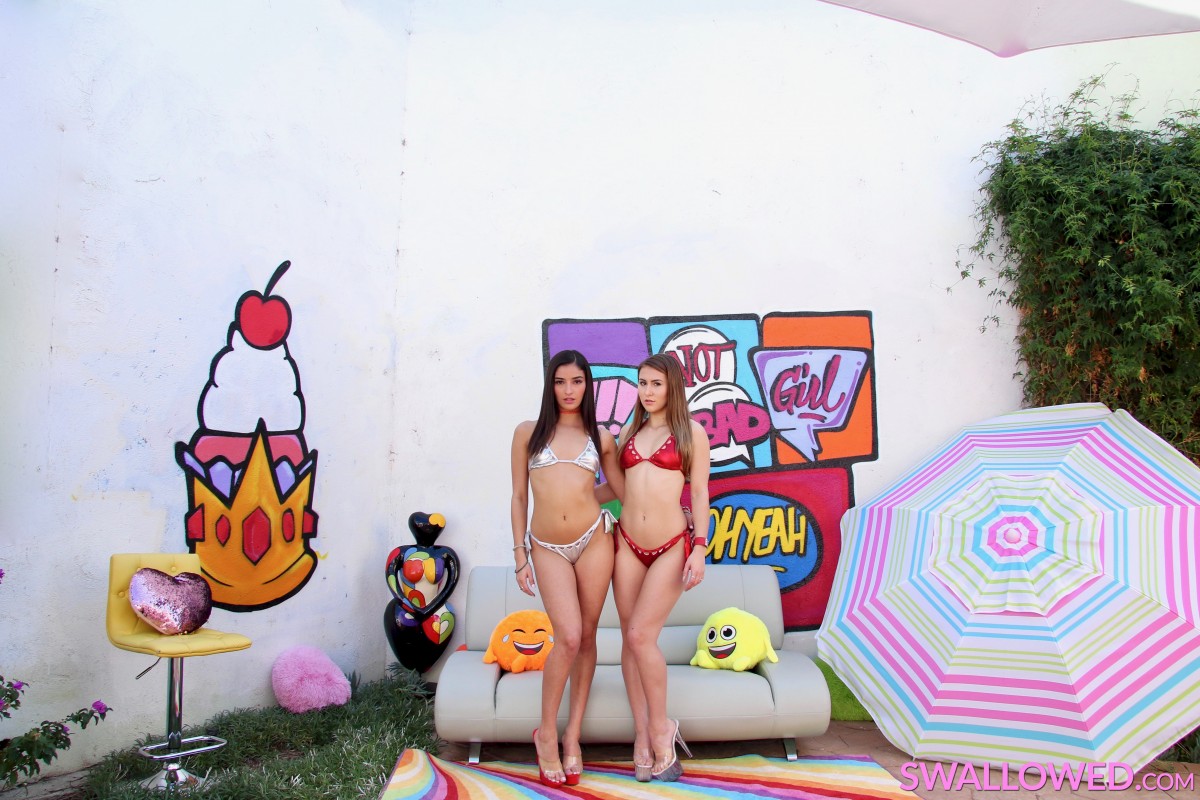 bonita like emily and paige are dick thirsty divas photo dave pedler recommends emily and paige are dick thirsty divas pic