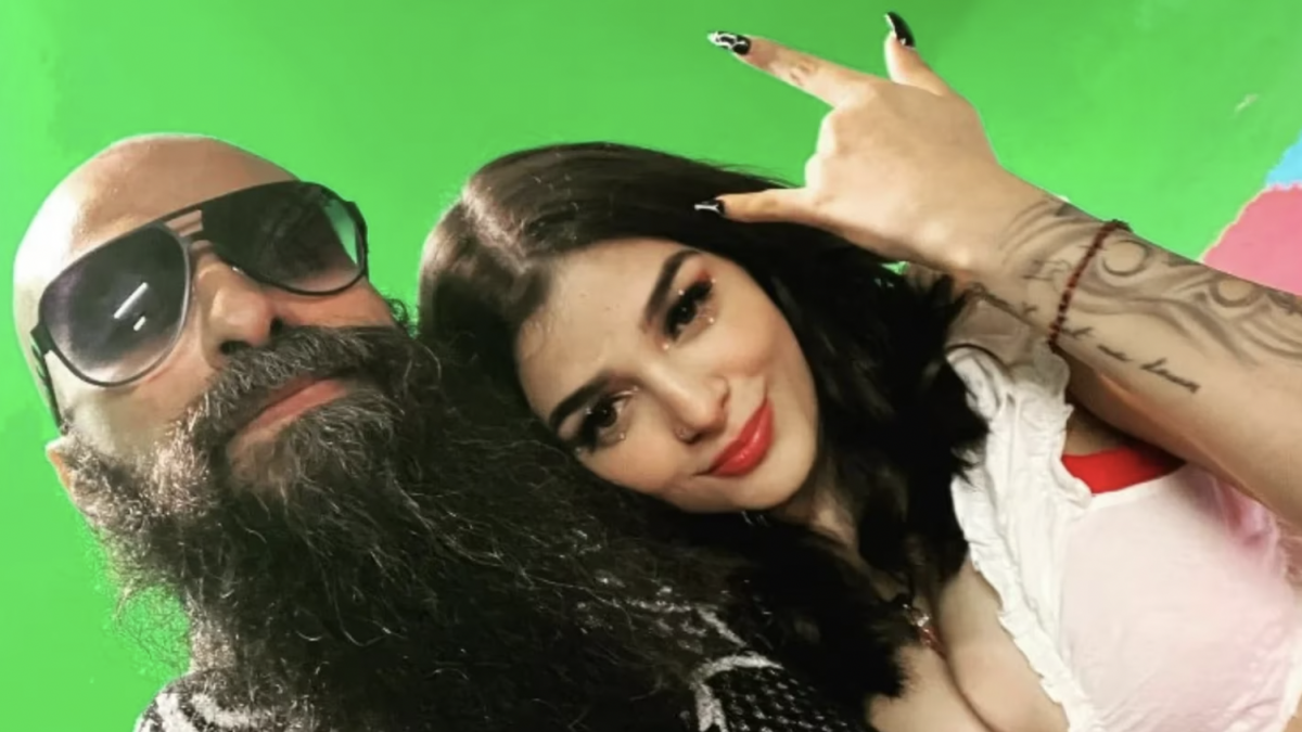 ann marie west like karely ruiz y el babo photo darrell whelan recommends karely ruiz y el babo pic