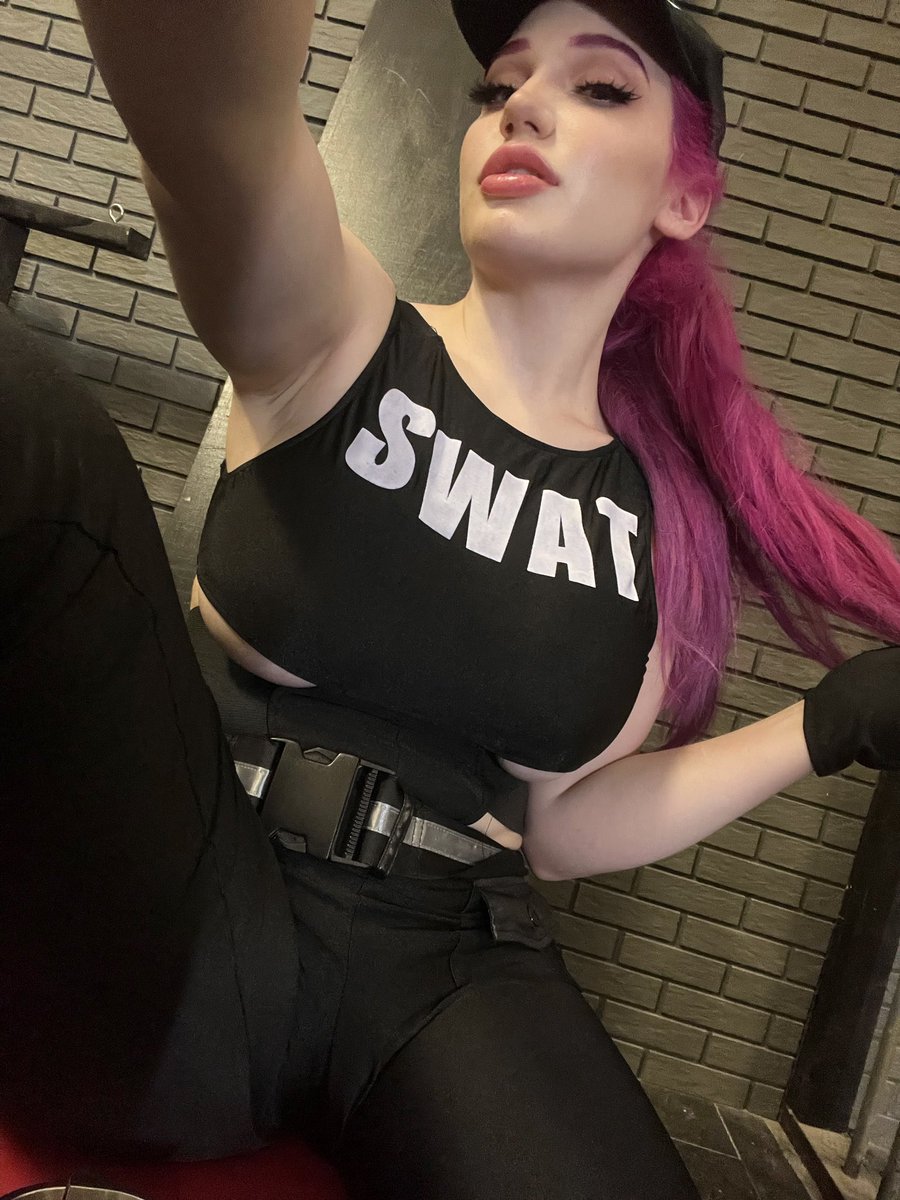 big tis latina