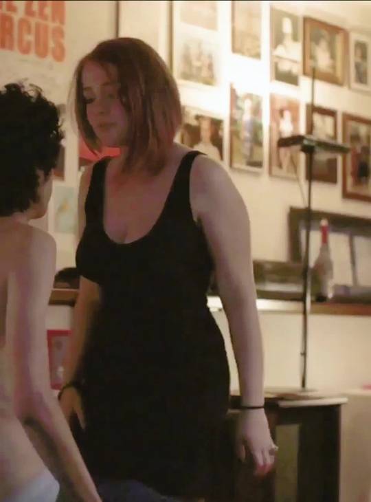 miriana raschilla - group cunnilingus beach tits video