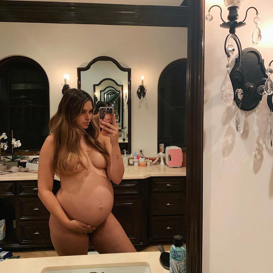 amanda yackel share nude pregos photos