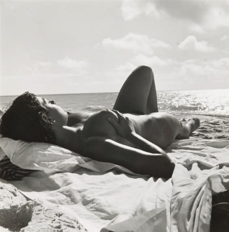Best of private nude pictures ahmed aswany share nue sur la plage photos