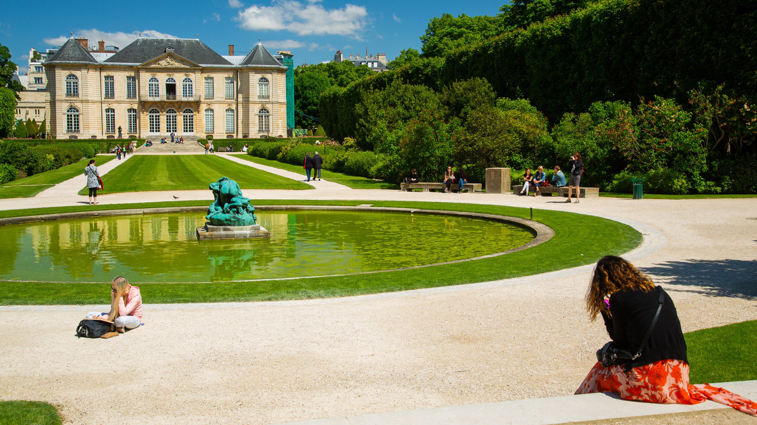cendy luu recommends paris the muse strip pool amy caldera add paris the muse strip pool photo