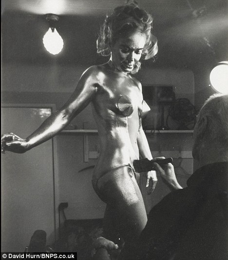 christopher baniqued recommends shirley eaton nude pic